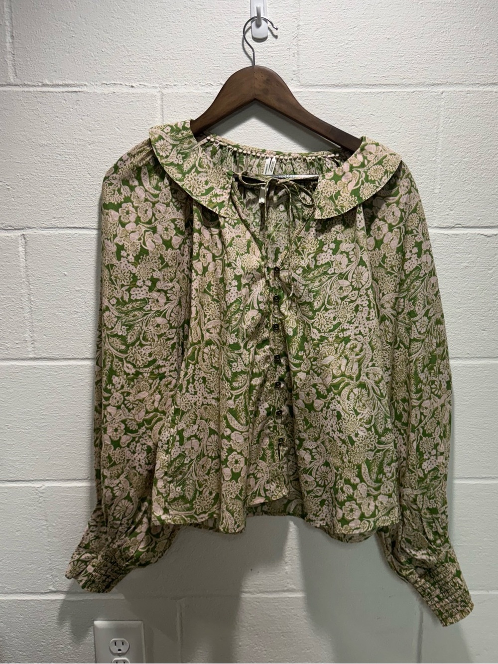 Anthropologie Green Floral Puff Sleeve Peasant Blouse M
